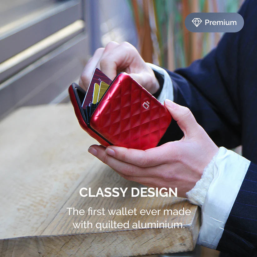 LADY CASE HELSINKI | Red