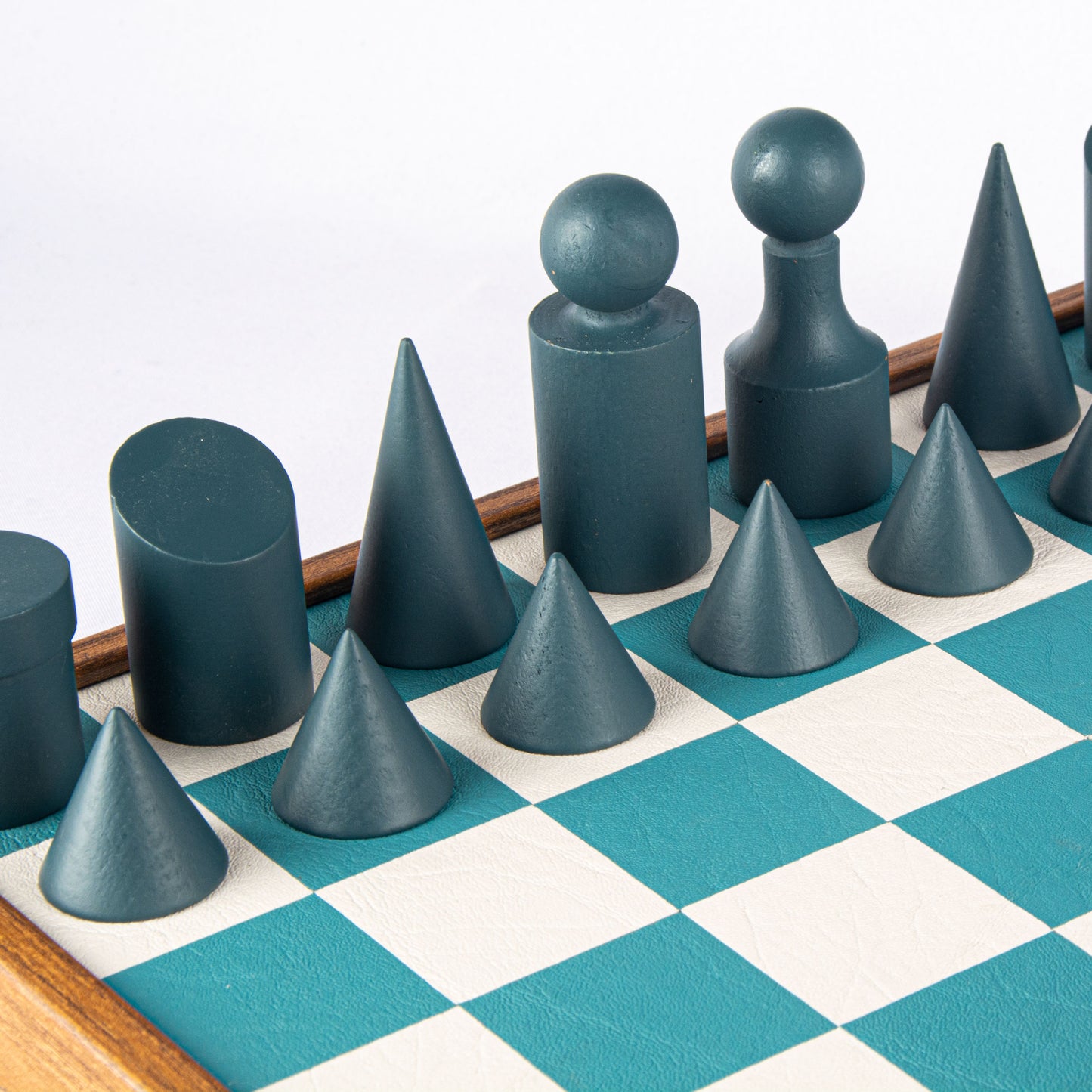 Black & White Leatherette Inlaid Chessboard With Bauhaus Style Wooden Chessmen