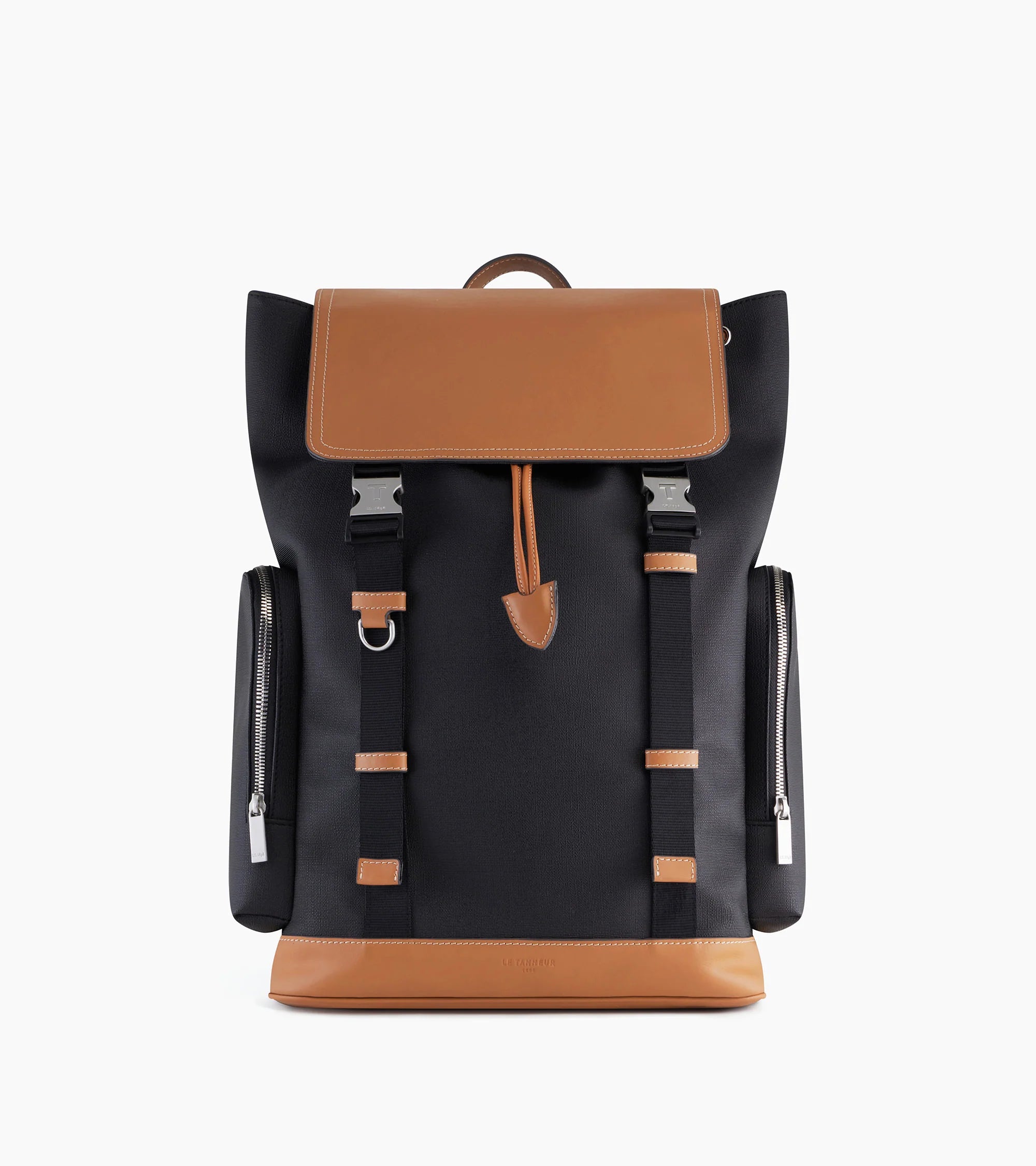 Backpack with flap closure clearance