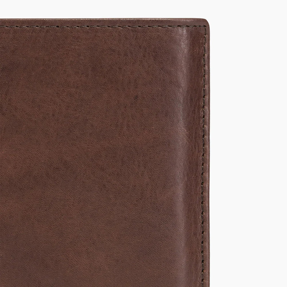 Gary Vertical Wallet With 3 Shutters In Oiled Brown Leather