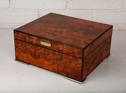 Straps Humidor Matt Metal Feet