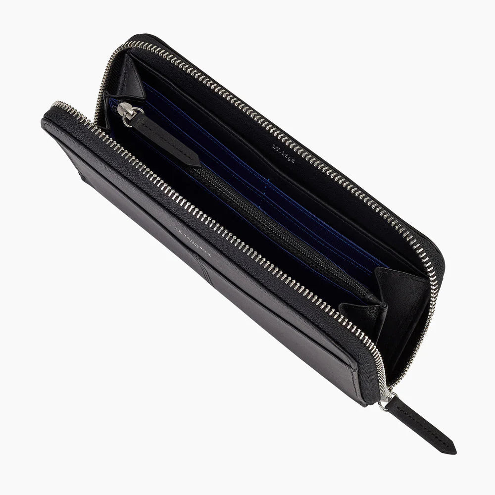 Charlotte Zipped Travel Companion With Flap In Black Smooth Leather