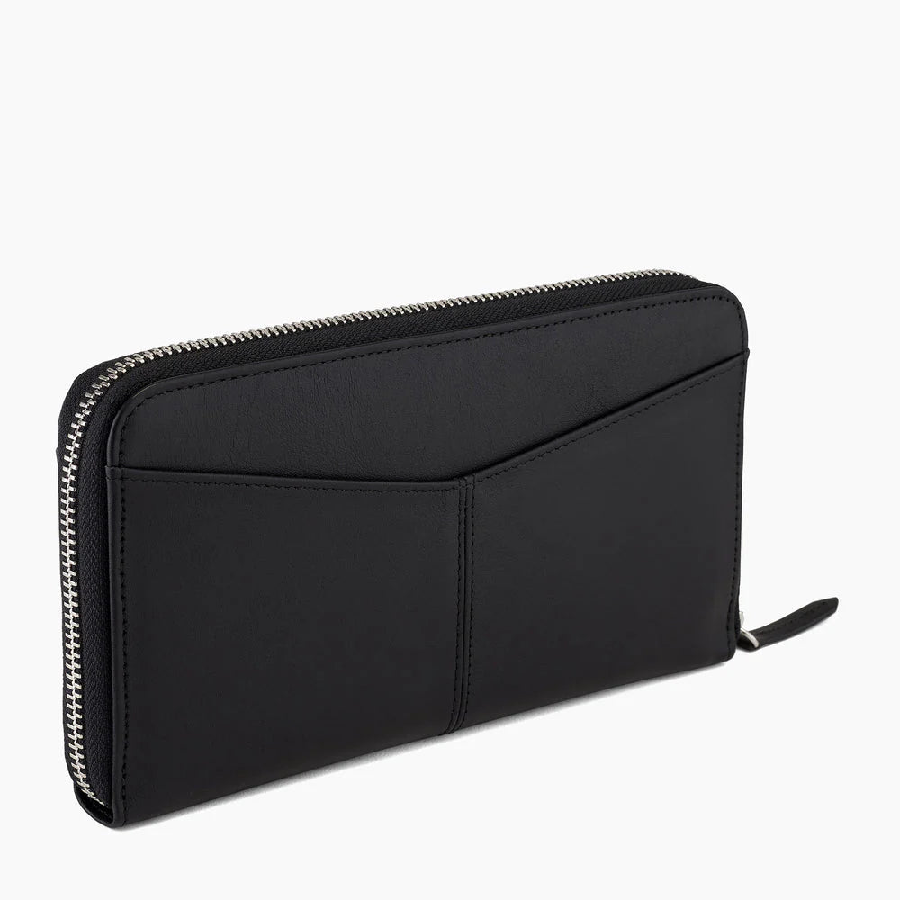 Charlotte Zipped Travel Companion With Flap In Black Smooth Leather